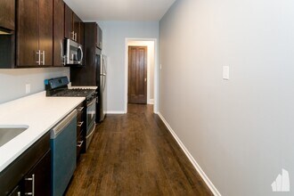 5306 N Ashland Ave, Unit 2 in Chicago, IL - Foto de edificio - Building Photo