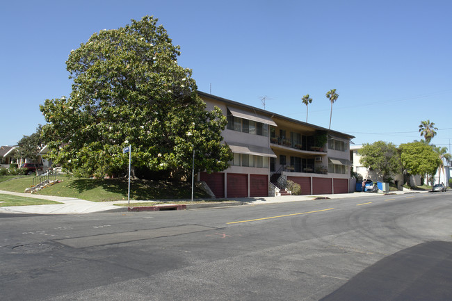 4573 W 1st St in Los Angeles, CA - Building Photo - Building Photo