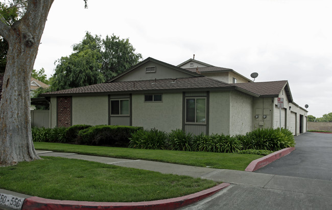 369-559 D St in Upland, CA - Building Photo - Building Photo