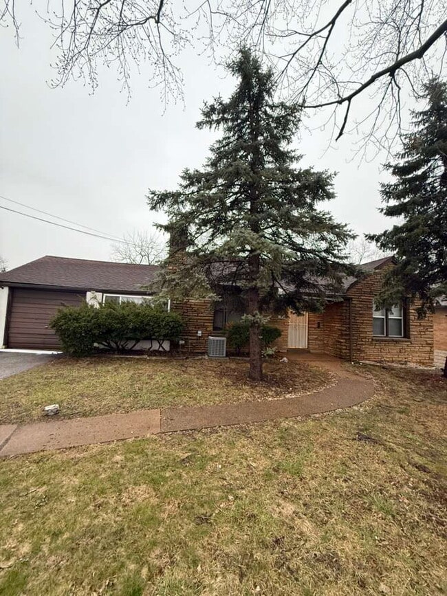 6320 Graham Rd in Berkeley, MO - Building Photo - Building Photo