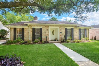 12806 Westhorpe Dr in Houston, TX - Building Photo - Building Photo