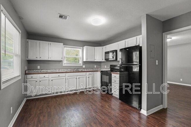 property at 1914 John F Kennedy St