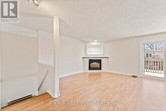 12 Kings Ct in Orillia, ON - Building Photo - Building Photo