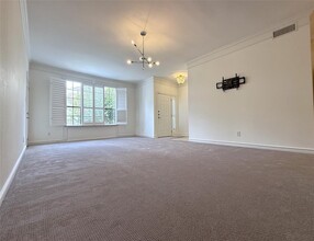 2700 Revere St in Houston, TX - Building Photo - Building Photo