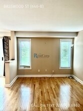 646B Basswood St in Waterloo, ON - Building Photo - Building Photo