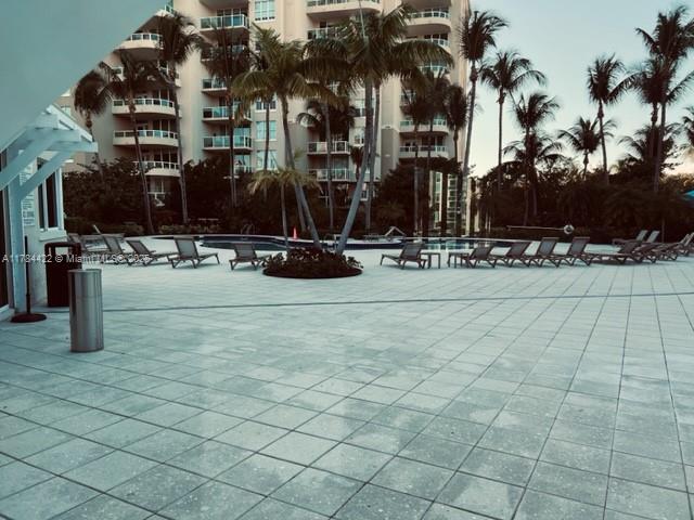 3370 Hidden Bay Dr, Unit 712 in Miami, FL - Building Photo