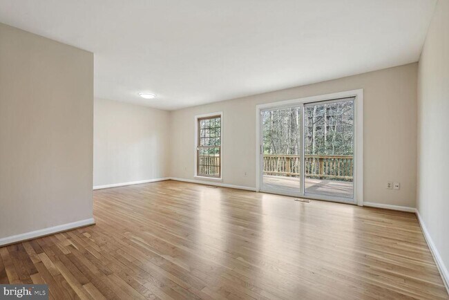 1535 Chatham Colony Ct in Reston, VA - Building Photo - Building Photo