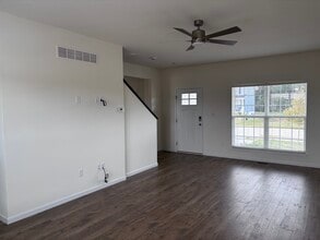 112 Day Lily Ln in Wentzville, MO - Building Photo - Building Photo