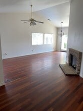 5115 Shadow Lake Dr in Bakersfield, CA - Building Photo - Building Photo