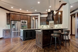 22090 White Pine Cir in Edmond, OK - Building Photo - Building Photo