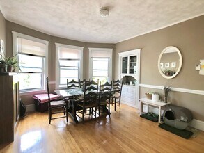 32 Coolidge Rd, Unit 2 in Boston, MA - Building Photo - Building Photo