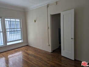 657 Cochran Ave in Los Angeles, CA - Building Photo - Building Photo