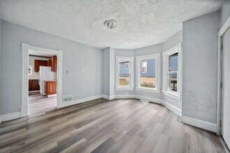 132 Akin Ave in Joliet, IL - Foto de edificio - Building Photo