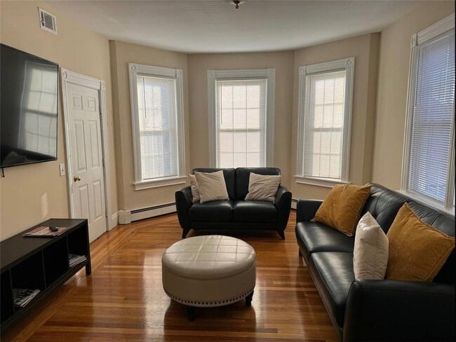 128 S Angell St in Providence, RI - Building Photo - Building Photo