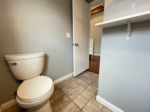 37 Grove St in Dover, NH - Building Photo - Building Photo