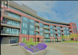 1010 Dundas St E in Whitby, ON - Building Photo - Building Photo