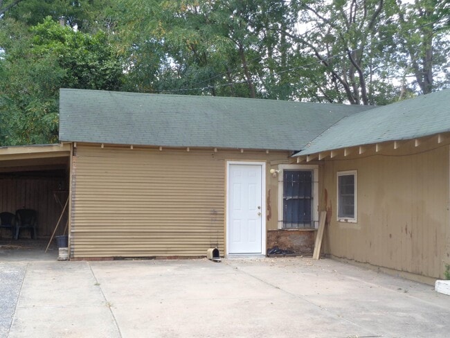property at 2822 Broadway St