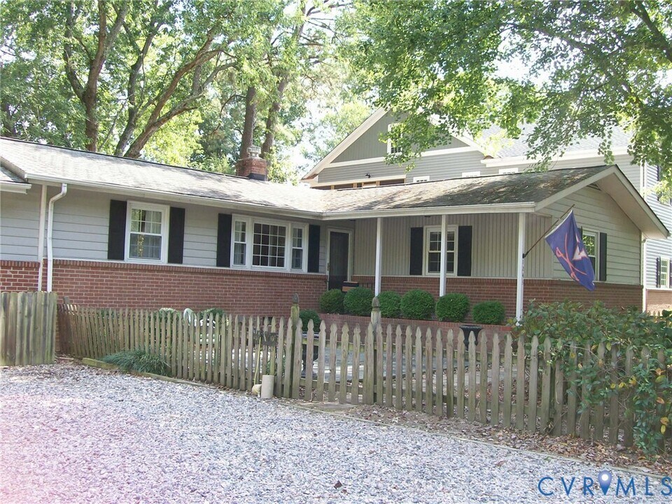 1243 Peck Rd in Richmond, VA - Building Photo