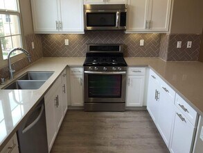 132 Capricorn in Irvine, CA - Building Photo - Building Photo