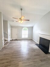 551 Eagles Crossing Cir in Riverdale, GA - Foto de edificio - Building Photo
