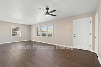 2211 Webb Ave in Mobile, AL - Building Photo - Building Photo