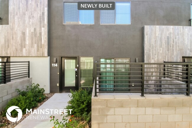 property at 1119 S Stapley Dr