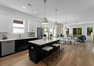 2010 St John St in Charlotte, NC - Building Photo - Building Photo