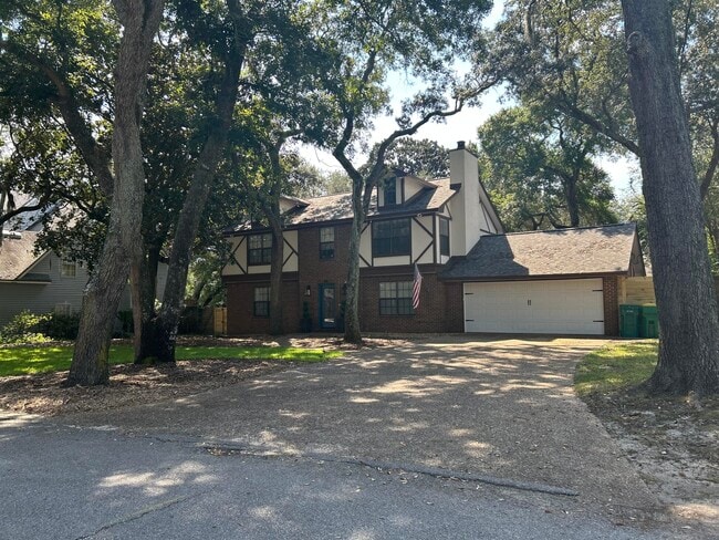 7 Shady Ln