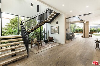 8566 Colgate Ave in Los Angeles, CA - Building Photo - Building Photo