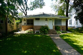 1097 25th Ave SE-Unit -1 in Minneapolis, MN - Building Photo - Building Photo