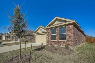 2817 Watchpoint Rd in Little Elm, TX - Building Photo - Building Photo