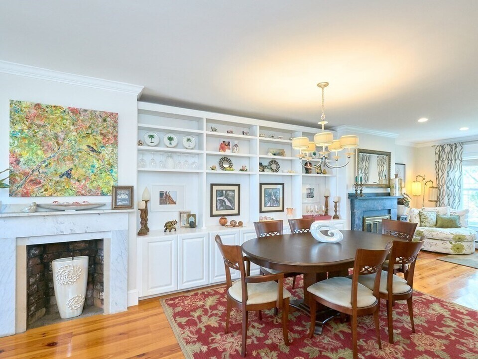289 Bunker Hill St in Boston, MA - Building Photo