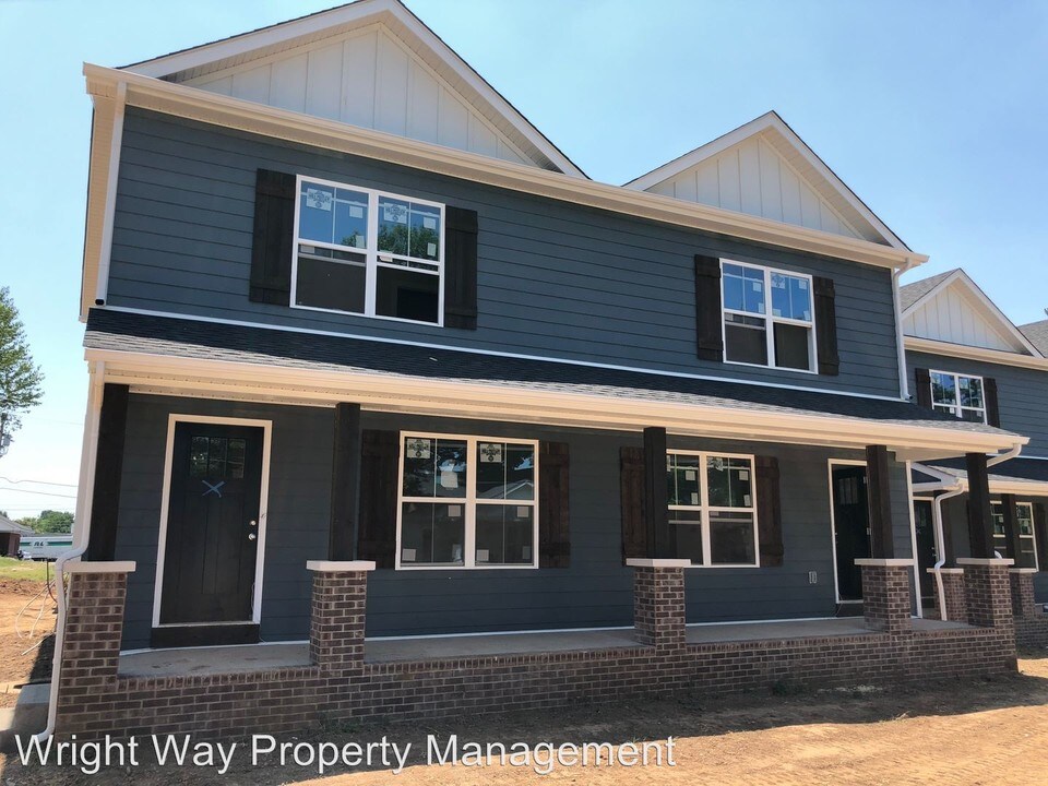 1138 Kenton St in Bowling Green, KY - Building Photo
