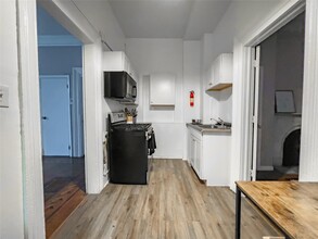 226 Montgomery St-Unit -4 in Newburgh, NY - Building Photo - Building Photo