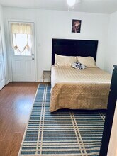 6748 Trail Lake Dr in Fort Worth, TX - Foto de edificio - Building Photo