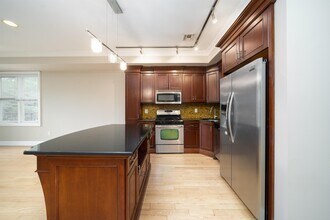 180 19th St-Unit -1 in Union City, NJ - Building Photo - Building Photo