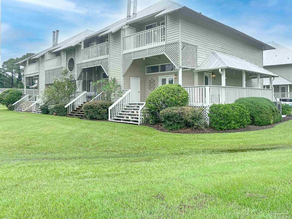 13414 Valerie Dr in Pensacola, FL - Building Photo