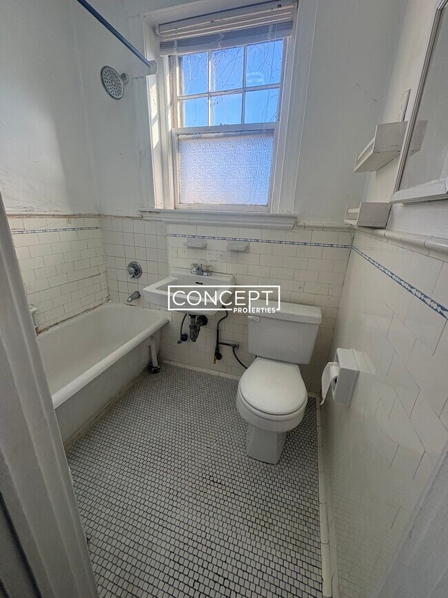 7 James St in Brookline, MA - Building Photo - Building Photo