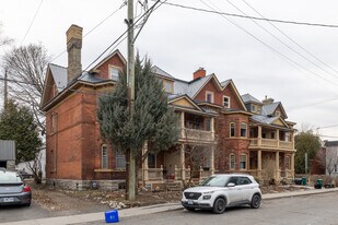 192-198 Cobourg St in Ottawa, ON - Building Photo