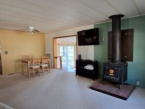 14665 Bluegrass Loop in Sisters, OR - Building Photo - Building Photo
