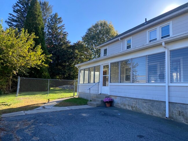 13 Middle St, Unit 2