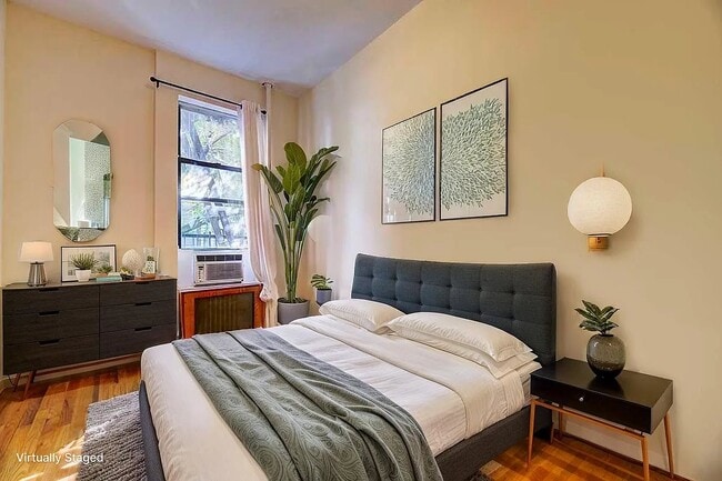 858 Tenth Avenue in New York, NY - Building Photo - Building Photo