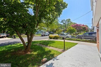 4816 Woodlawn Dr in Hyattsville, MD - Building Photo - Building Photo