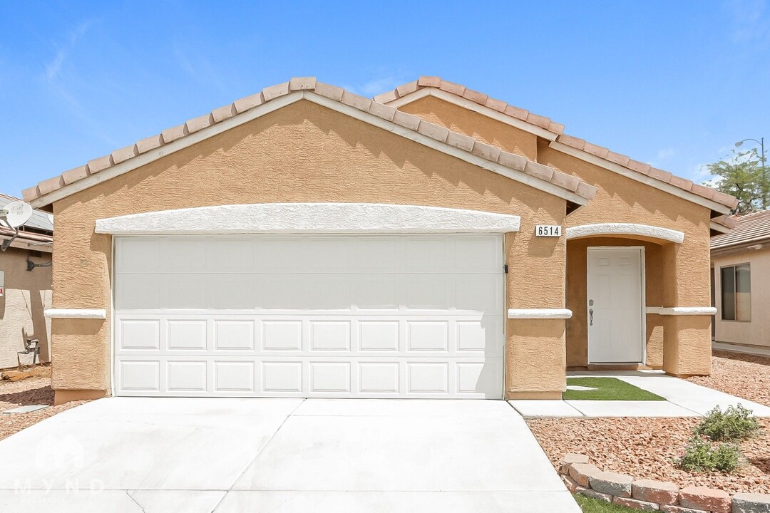 6514 Duck Hill Springs Dr in Las Vegas, NV - Building Photo