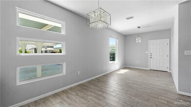 16 Acacia St in Alamo, TX - Building Photo - Building Photo