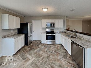 1418 Mill Branch Dr in Garland, TX - Foto de edificio - Building Photo