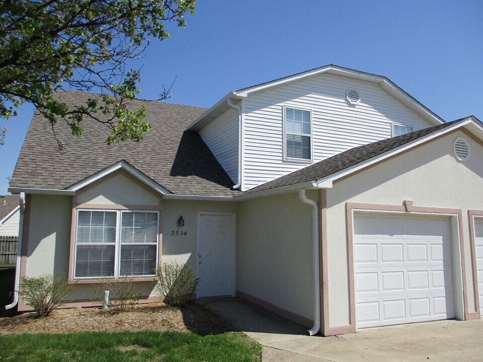 3534-3536-3536 Prescott Dr in Columbia, MO - Building Photo