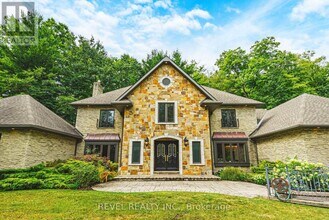 7644 Old Tremaine Rd in Milton, ON - Building Photo - Building Photo