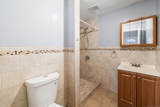 705 Dixwell Ave in New Haven, CT - Building Photo - Building Photo