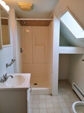40 Prospect St Ave, Unit 3 in Waltham, MA - Foto de edificio - Building Photo